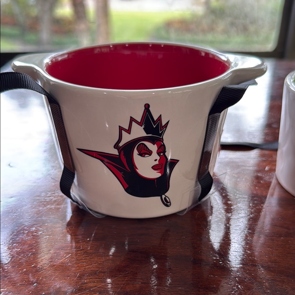 NWT Rae Dunn Disney Villains Measuring Cups Set of 4